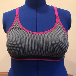 NWOT padded medium impact sports bra